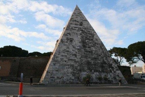 Pyramide Cestius
