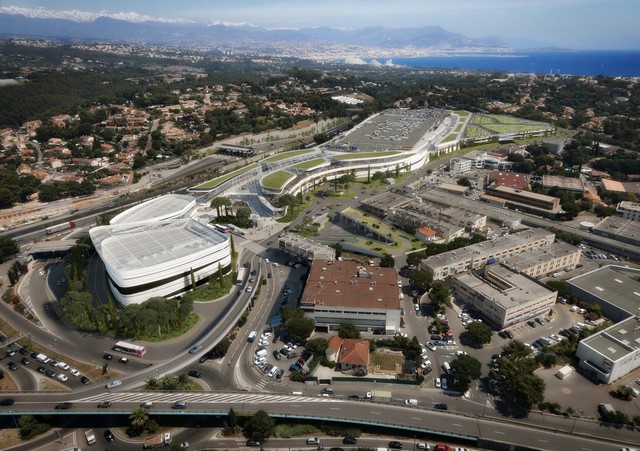 Carrefour Antibes