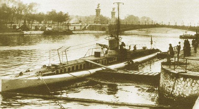 Sous-marin Seine Paris
