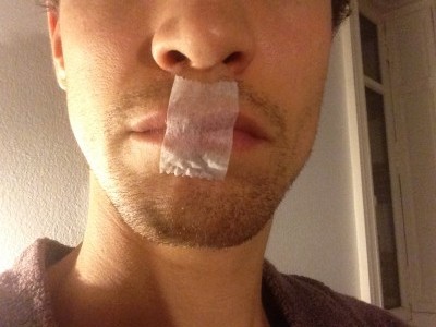 Bouche sparadrap