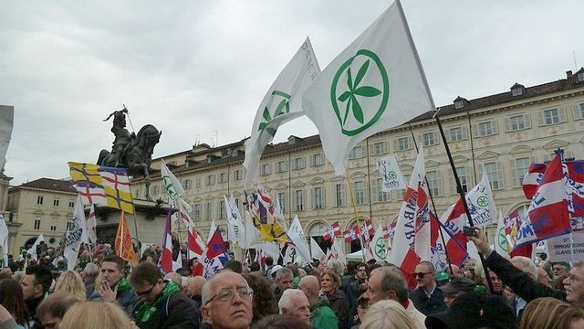 Lega Nord Étendards