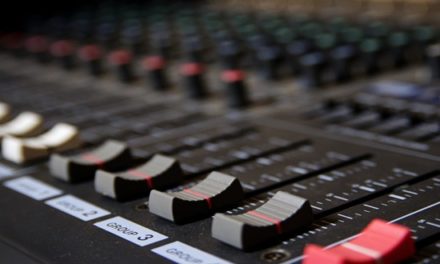 Le Nouvel Ordre Mondial et la table de mixage