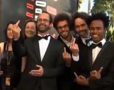 Cédric Herrou doigt honneur Festival Cannes