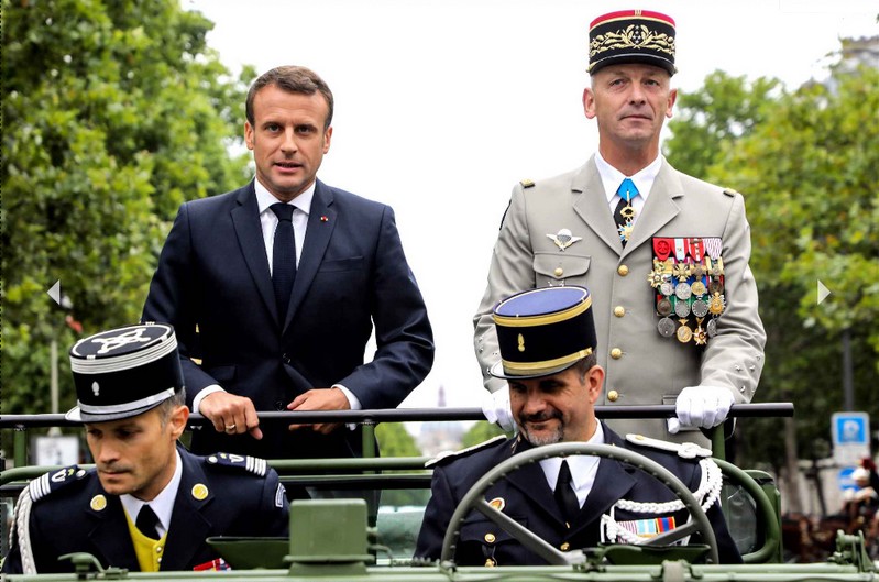 Macron Lecointre 14 juillet 2019 décorations