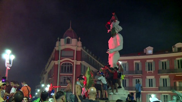 Suporters algériens Place Masséna Nice 20 juillet 2019