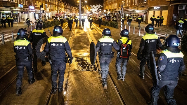 Émeutes Pays-Bas - Police