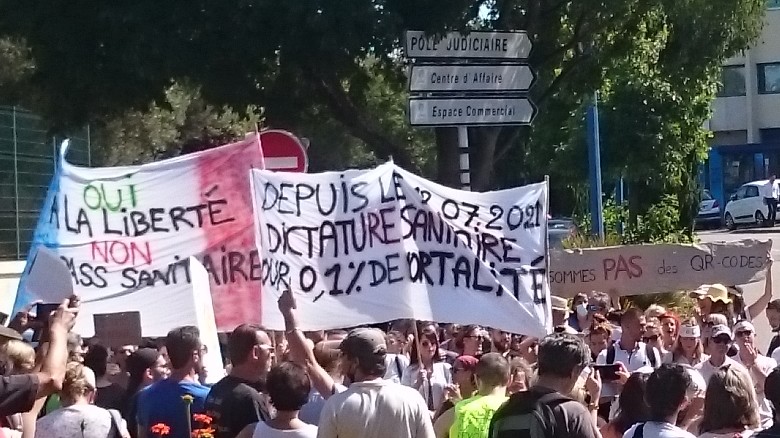 Résistance anti-passeport sanitaire – Antibes 17 juillet 2021 (7)