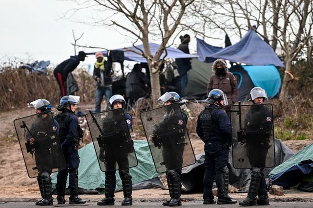 Immigrés clandestins - Migrants - CRS